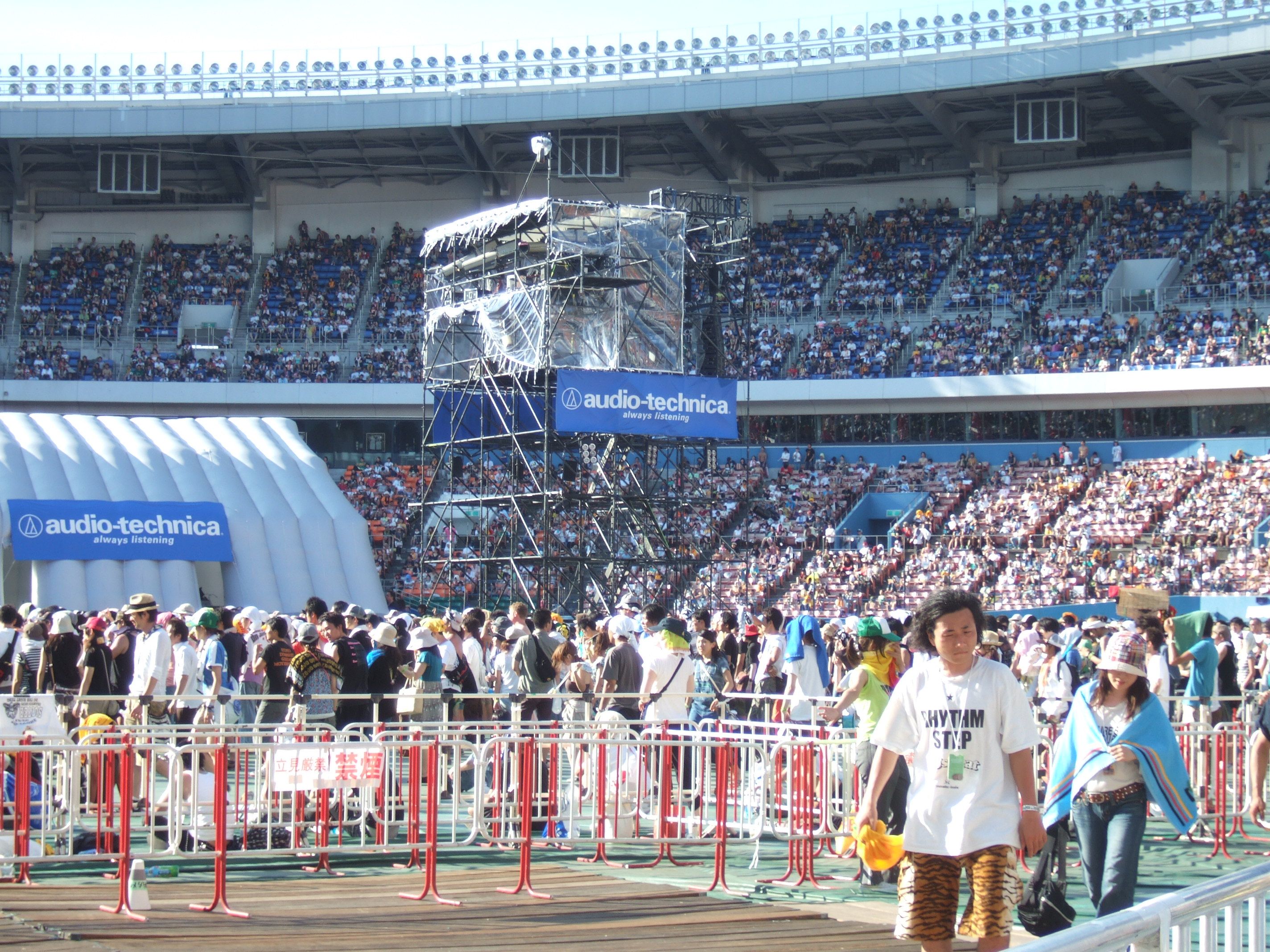 グラウンドに入ってすぐの光景。