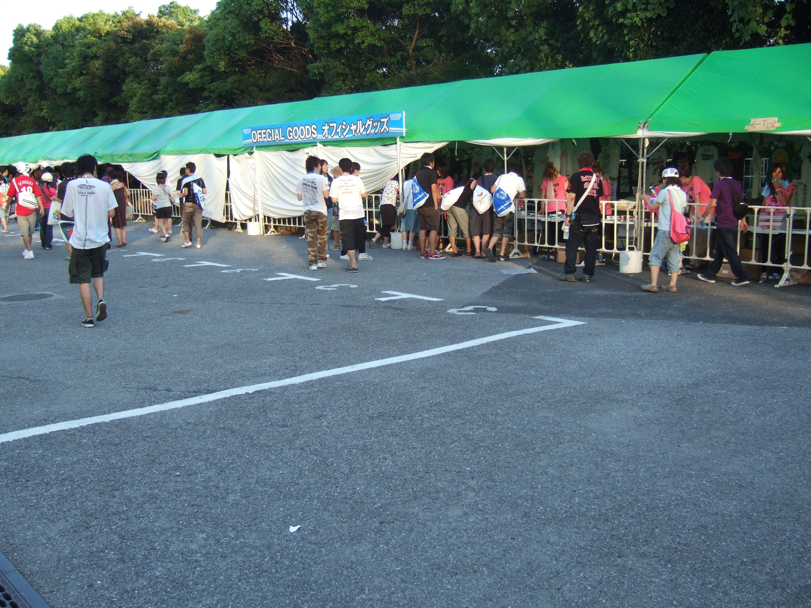 夕方は人が少ない。