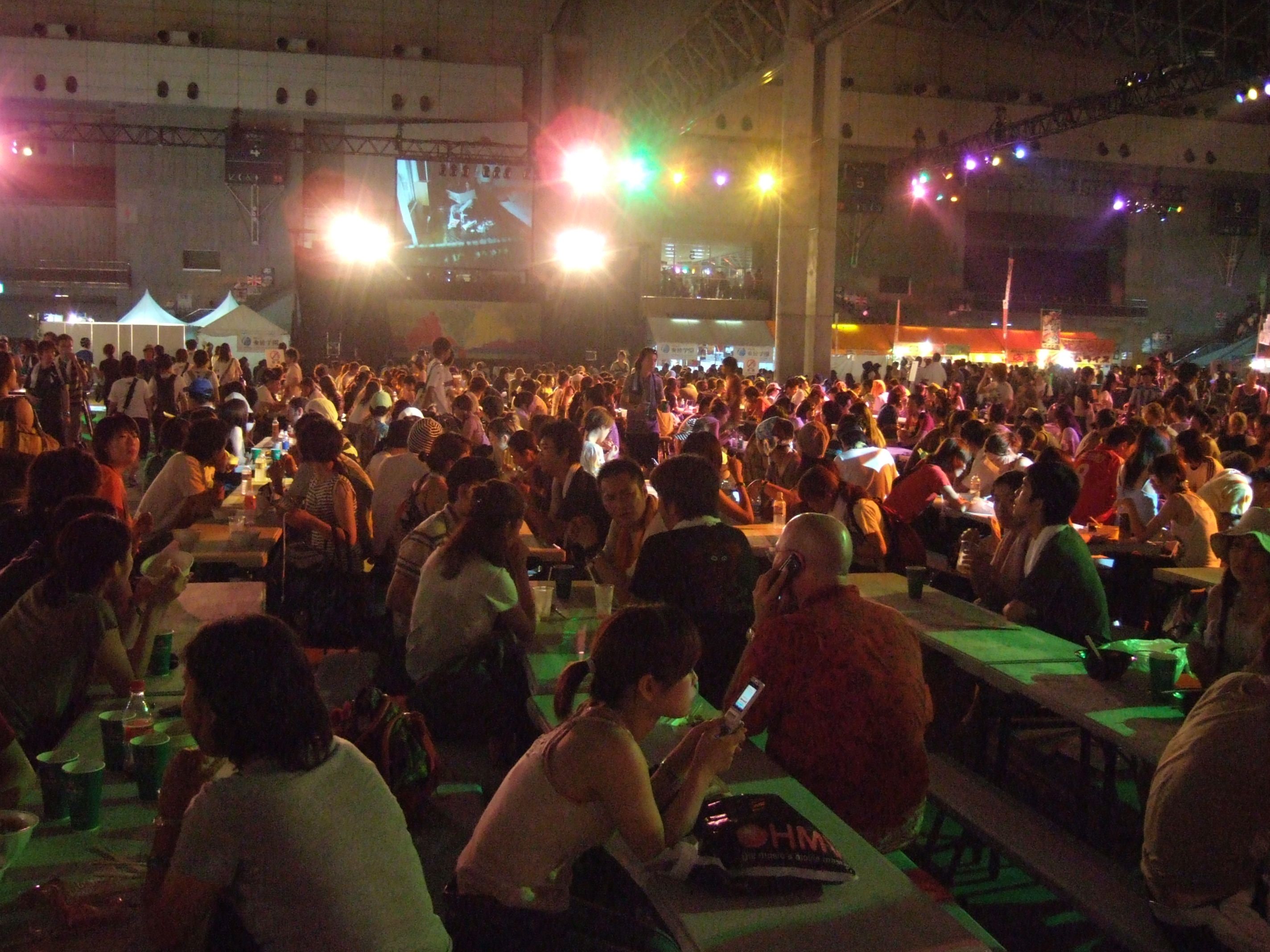 飲食スペース風景。