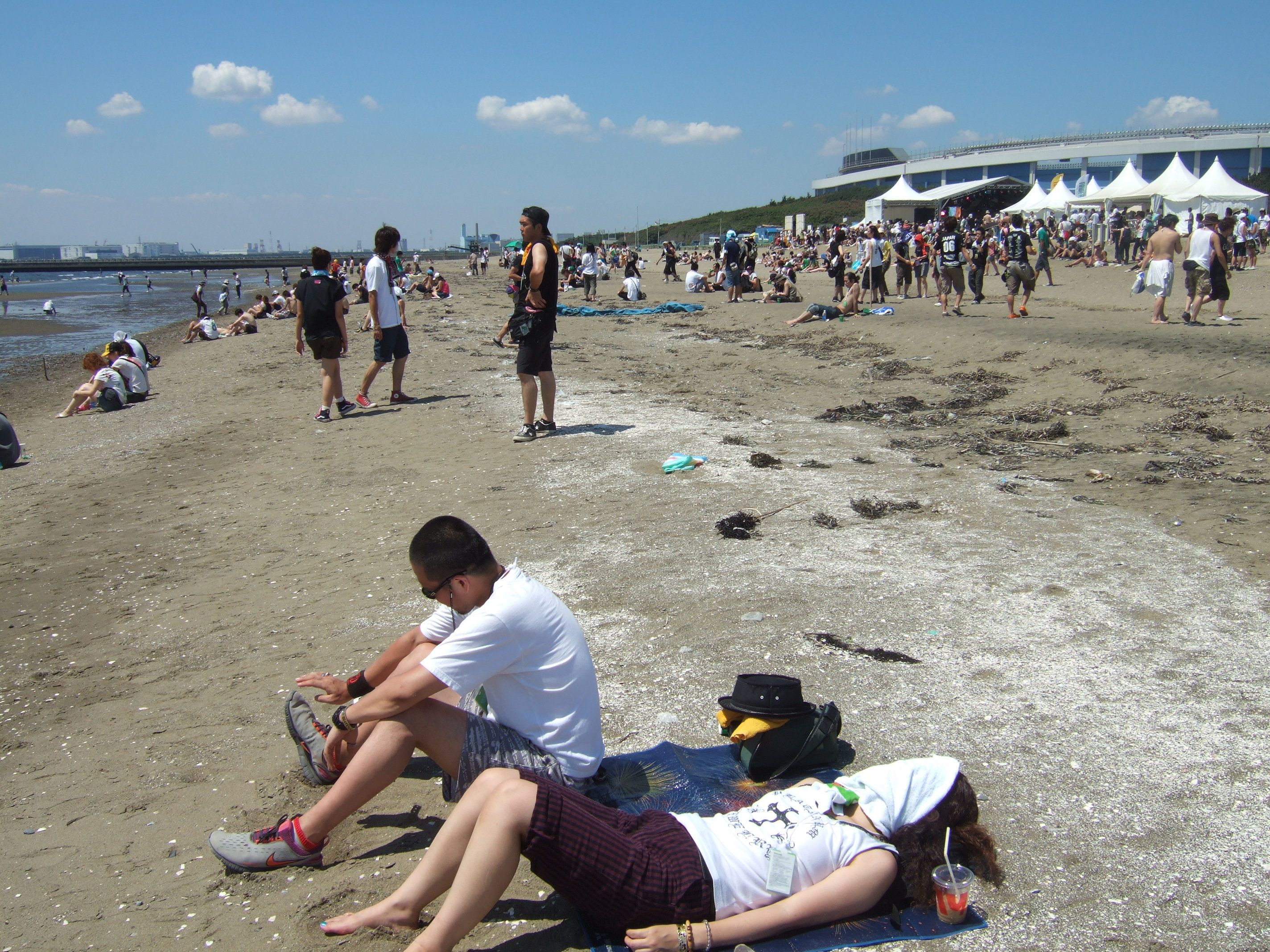 幕張の浜自体は誰でも行けます。