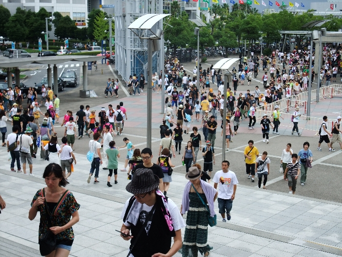 幕張メッセの入り口。