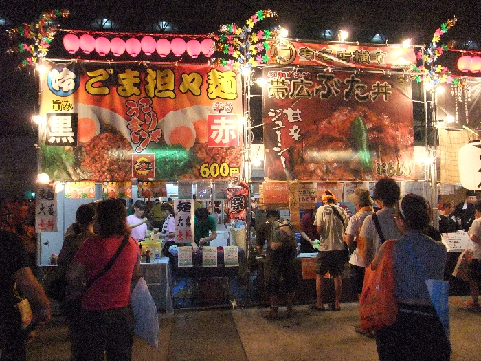 サマーソニックのご当地料理は北海道から沖縄までそろっています。