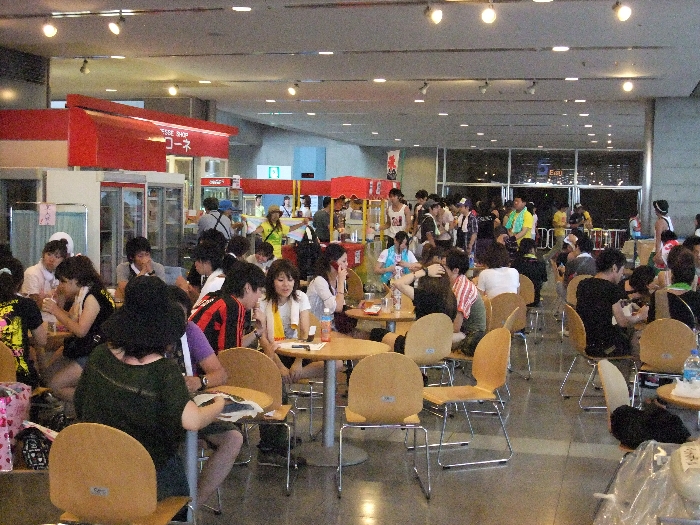 サマーソニックに関係なく常設されているテーブル。