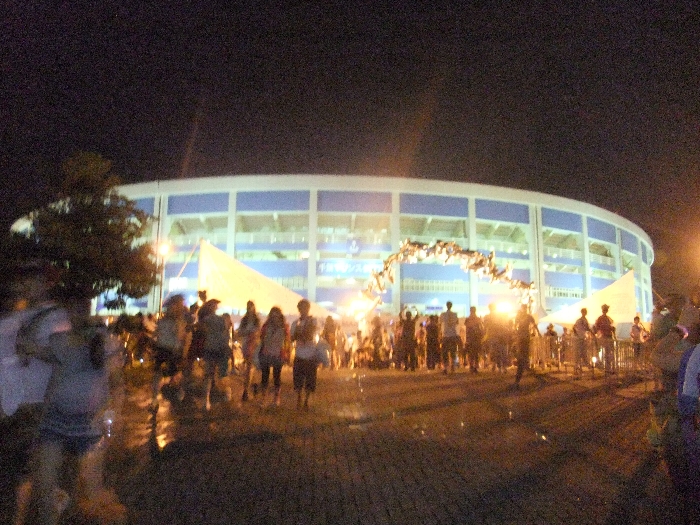 撤収していく人たち。