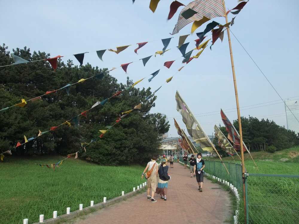 シーサイドビレッジ側から入り口方向を撮影。