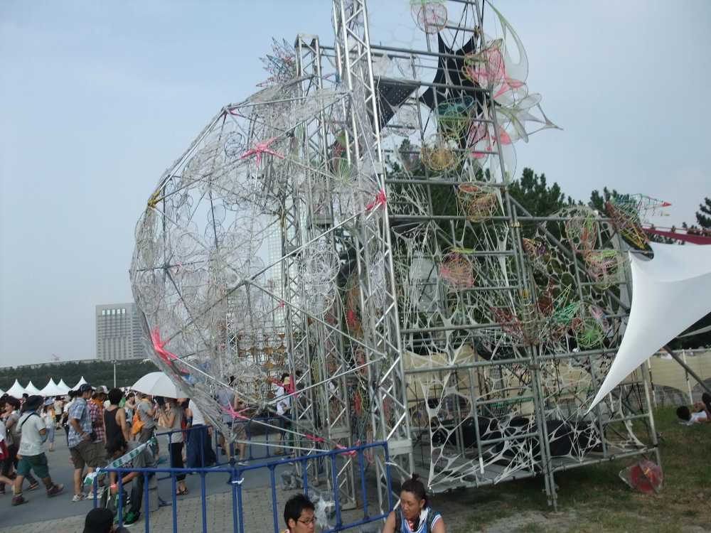 入り口のアート。