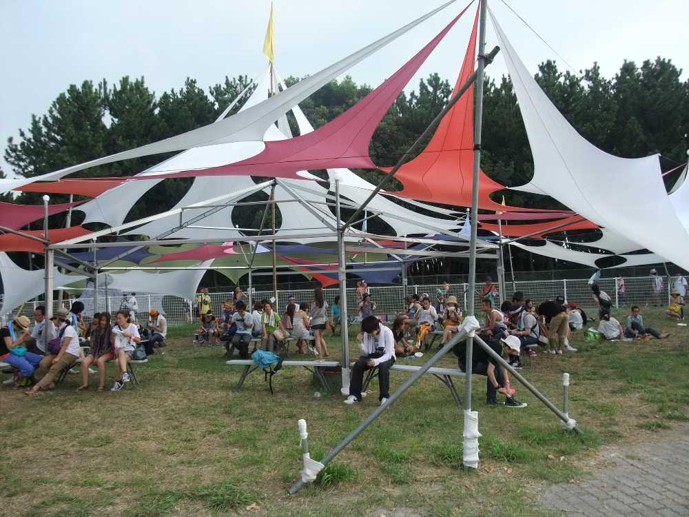 入り口近くの休憩所。