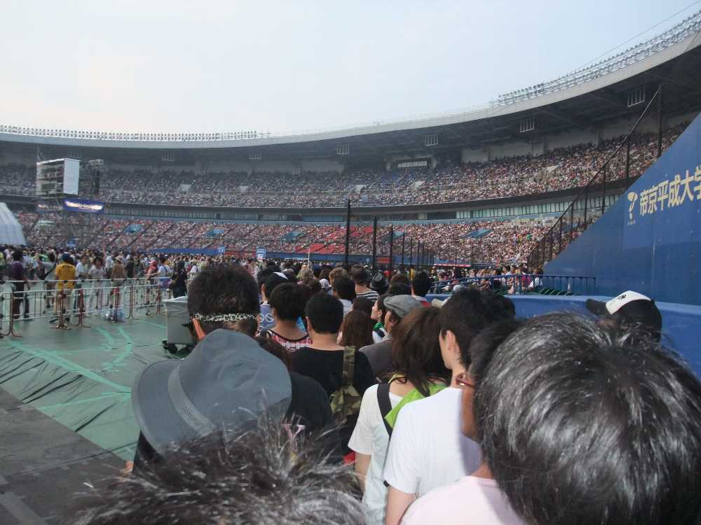 アリーナに入りました。