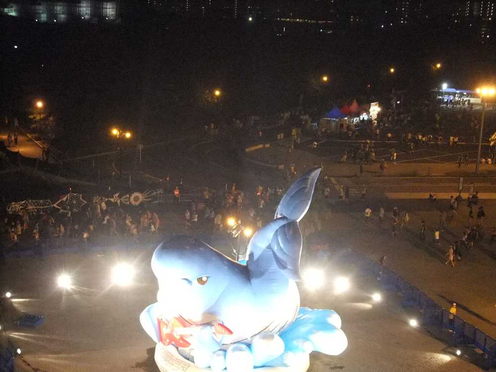 マリンスタジアムの上から見える人の波。