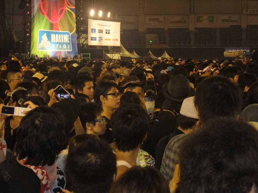 段階的に退場します。