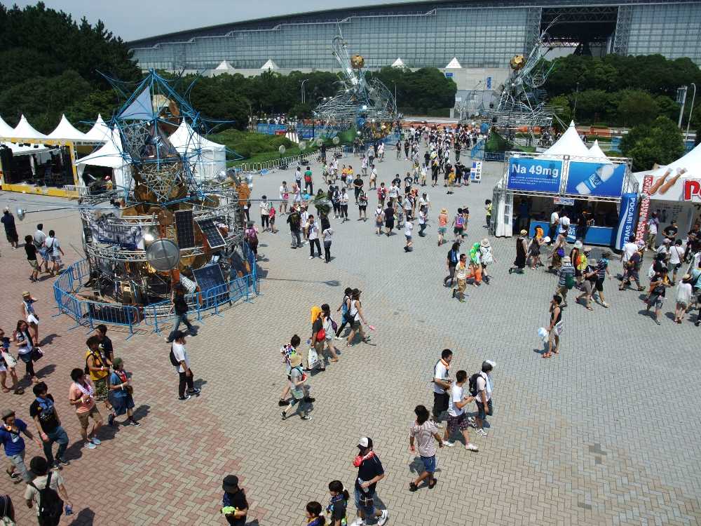 昼のゲート付近。