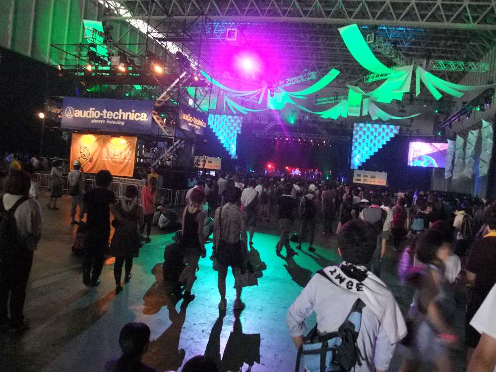 幕張メッセ会場では3番目に大きいステージ。