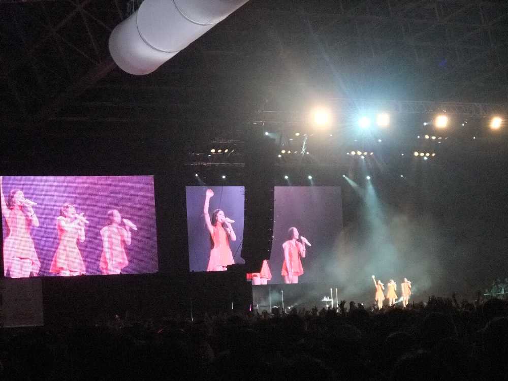 パフューム公演中。