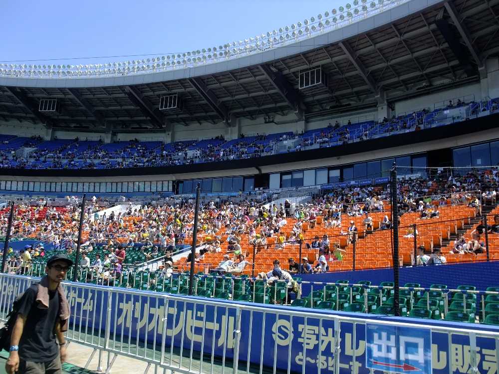 日曜日午前11時10分ごろ。