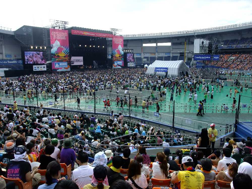 ロストプロフェッツのスタンド席Lブロックから。