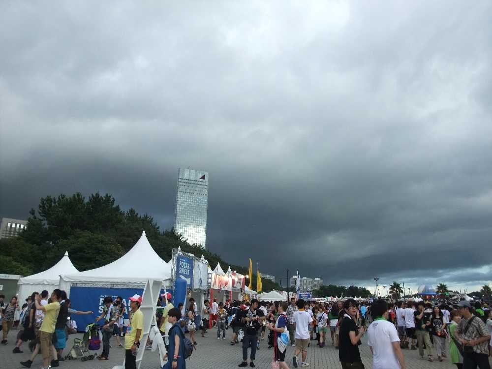 1日目午後4時15分ごろ。