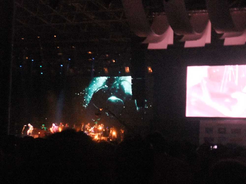 シガー・ロス公演中。