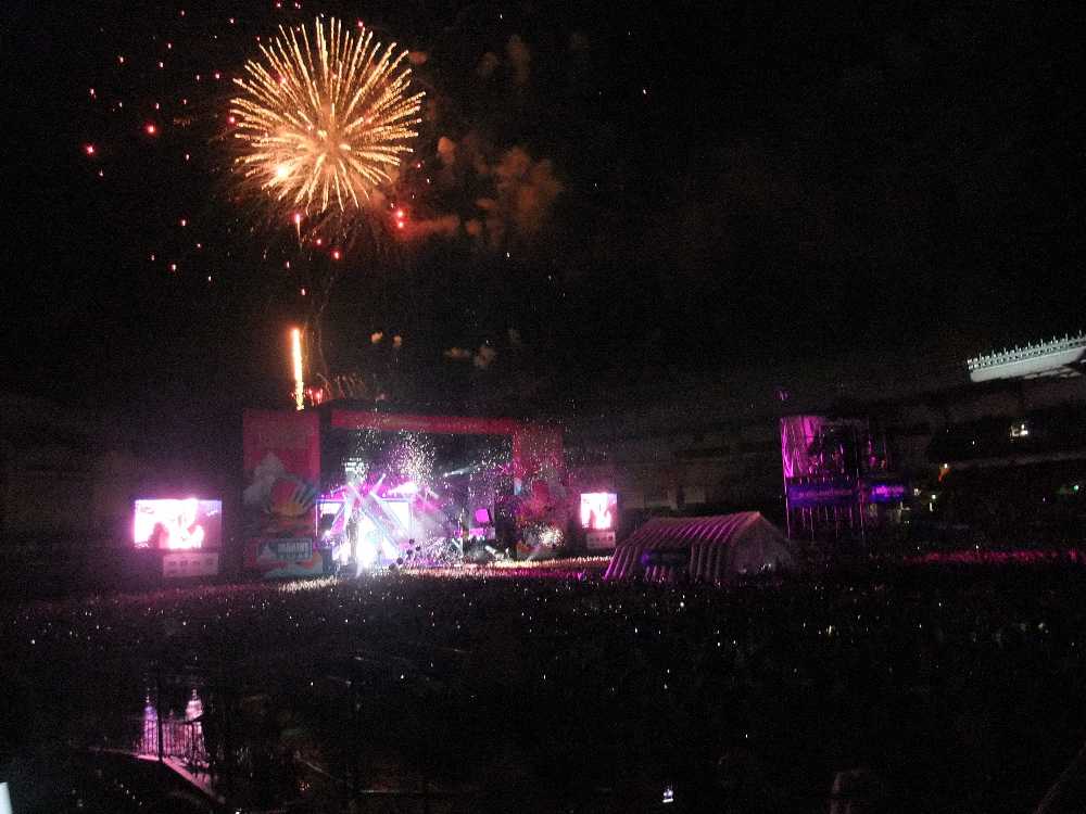 ステージからボールも出てきた。