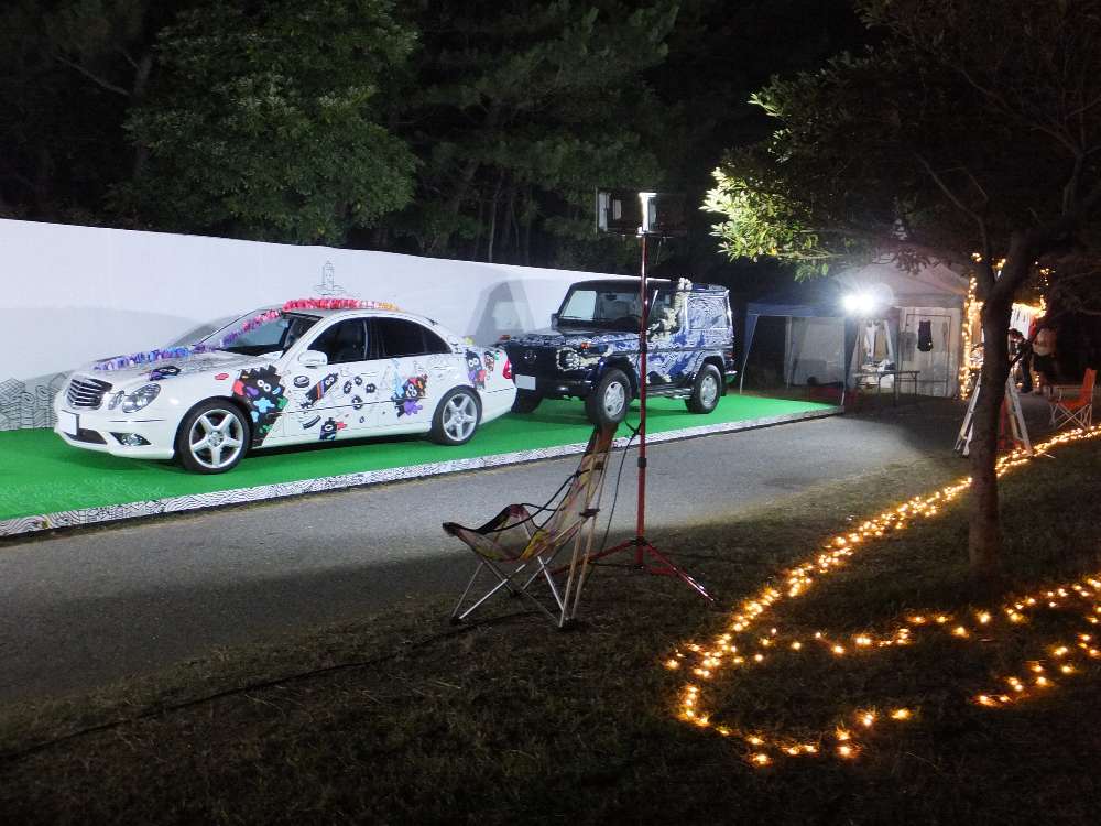 毎年あるベンツの装飾。