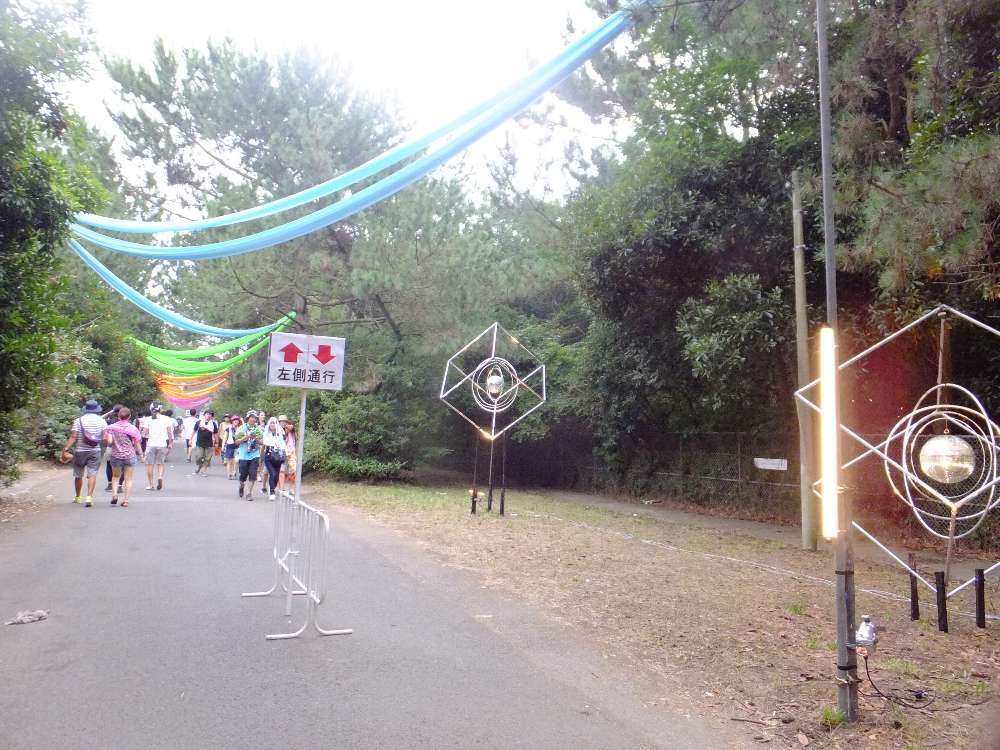 装飾がずっと続く。