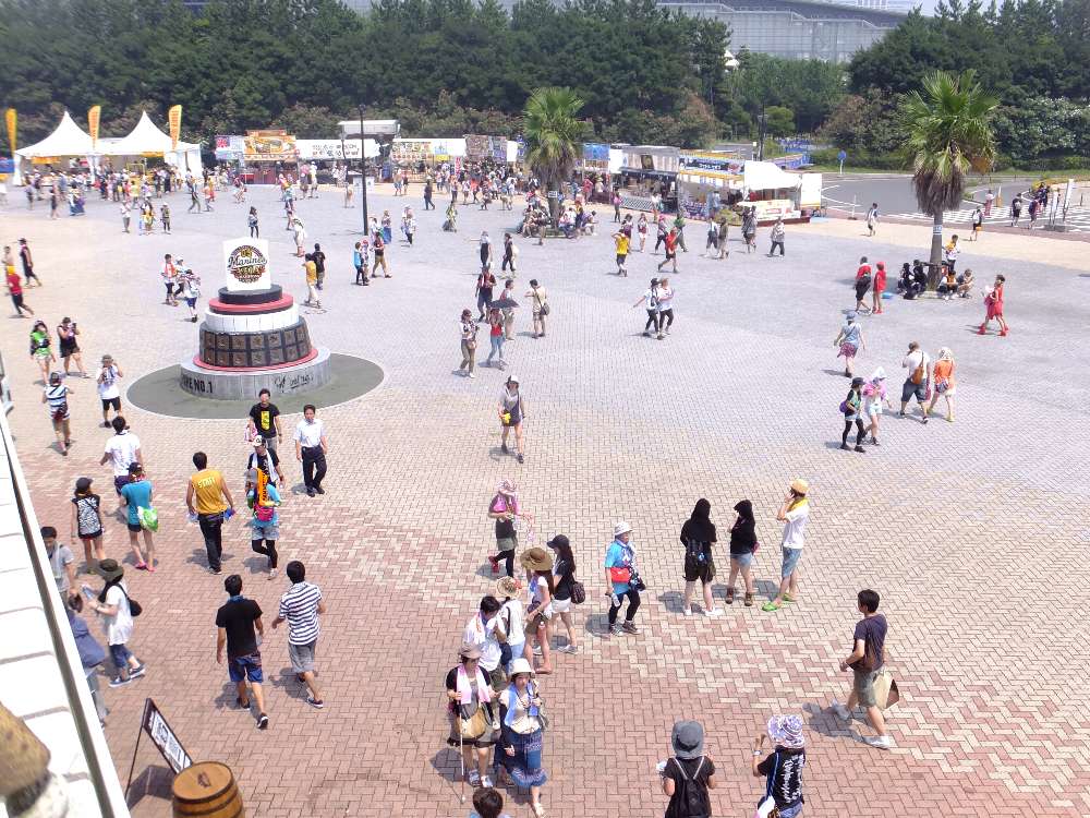 アイランドステージ側の風景。