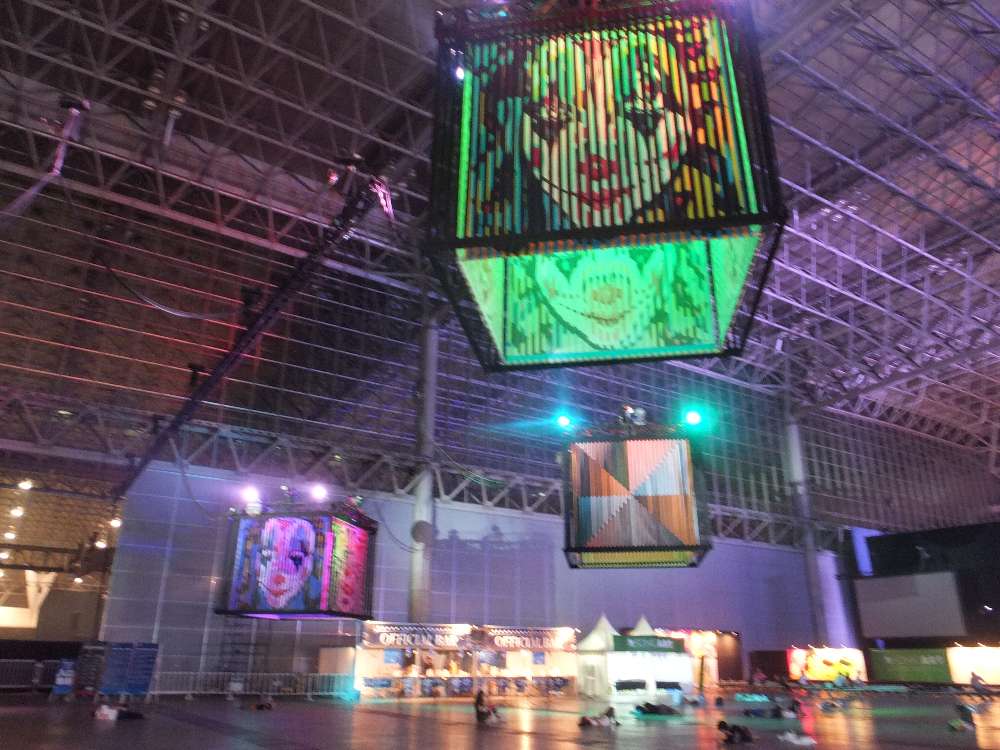 毎年飾られている道化師のオブジェ。