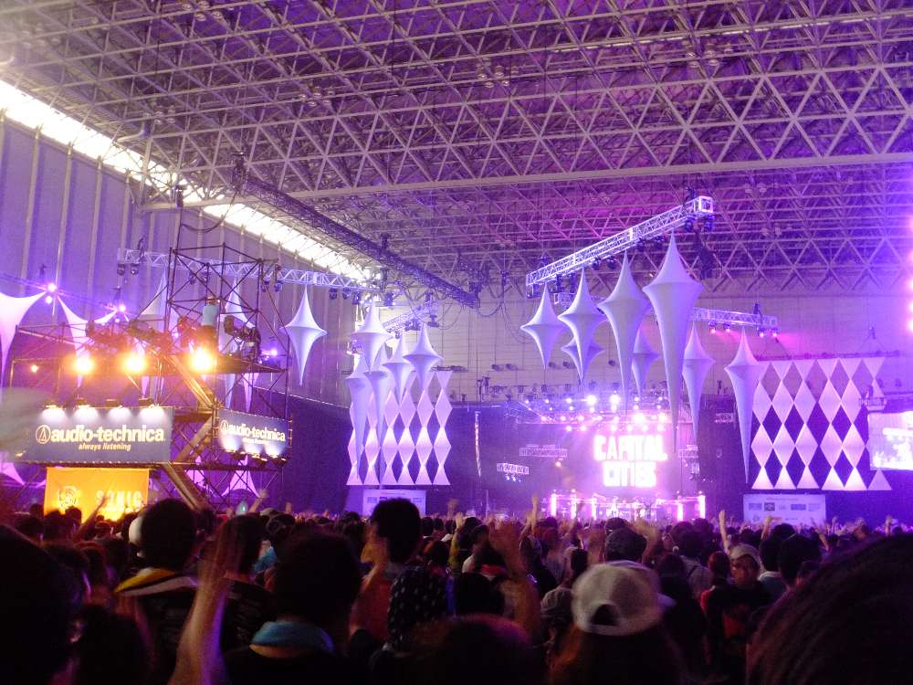 幕張メッセでは2番目に大きいソニックステージ。