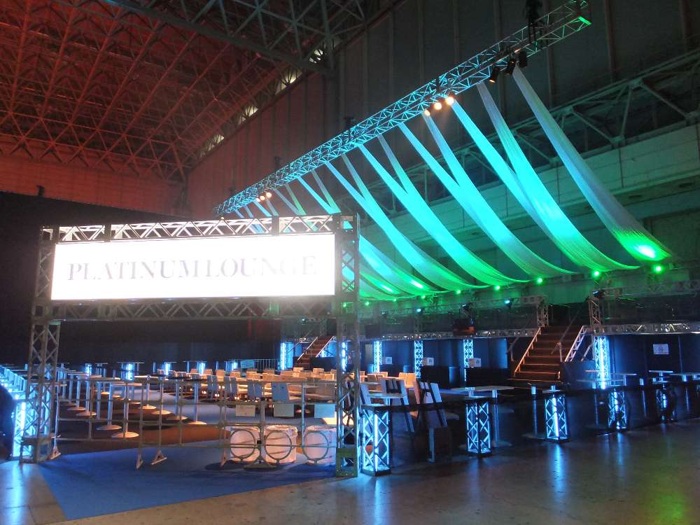 午後10時半ごろは閉鎖していた。