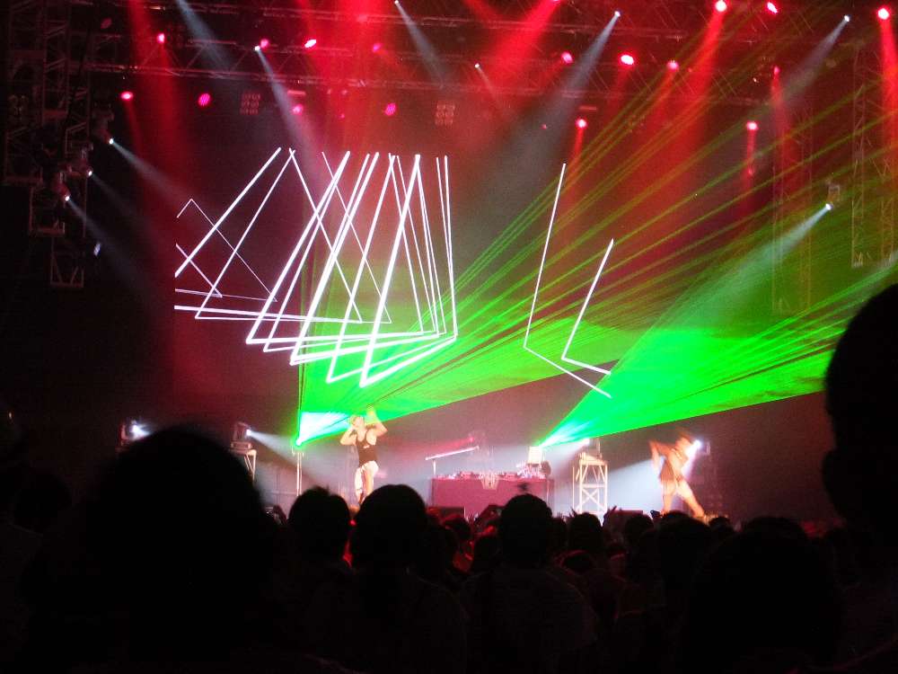 昨年は観客の熱狂で中断があったが今年は順調だった。