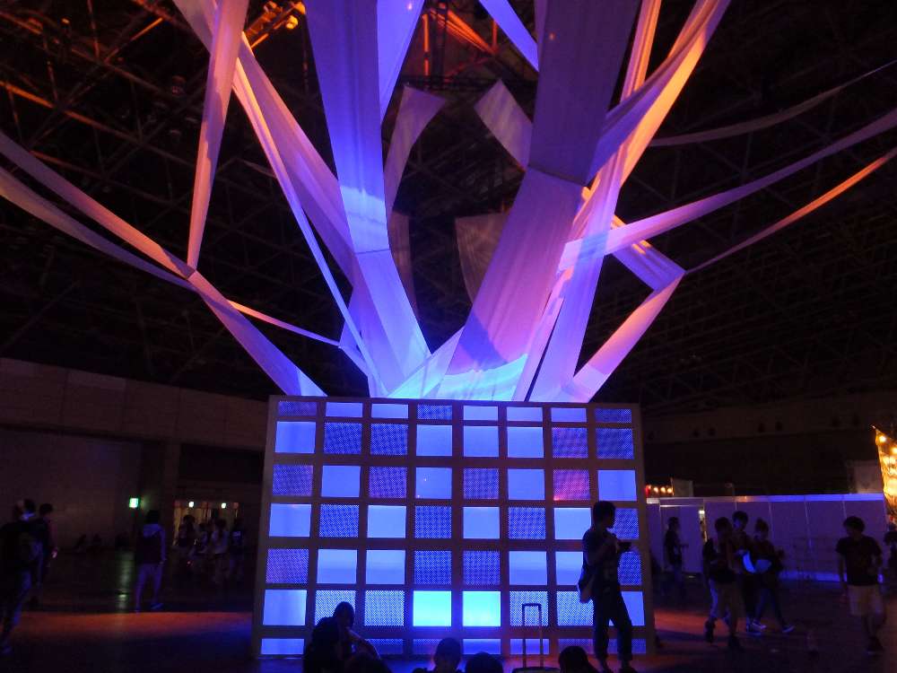 幕張メッセ最大のオブジェ。