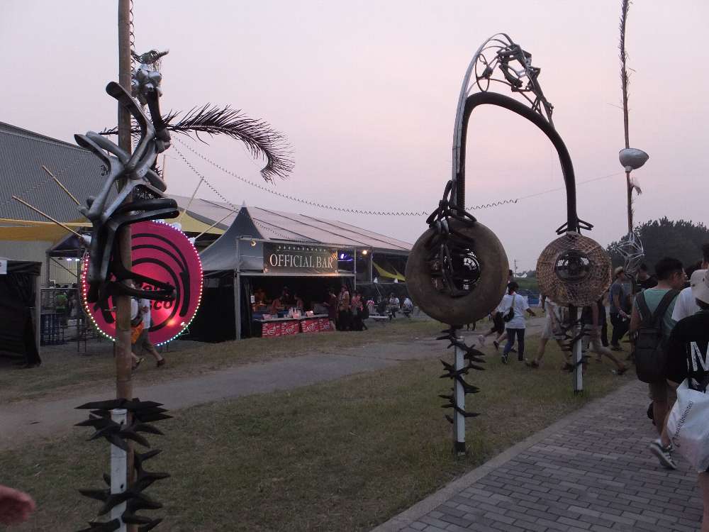 サイレントディスコ前。