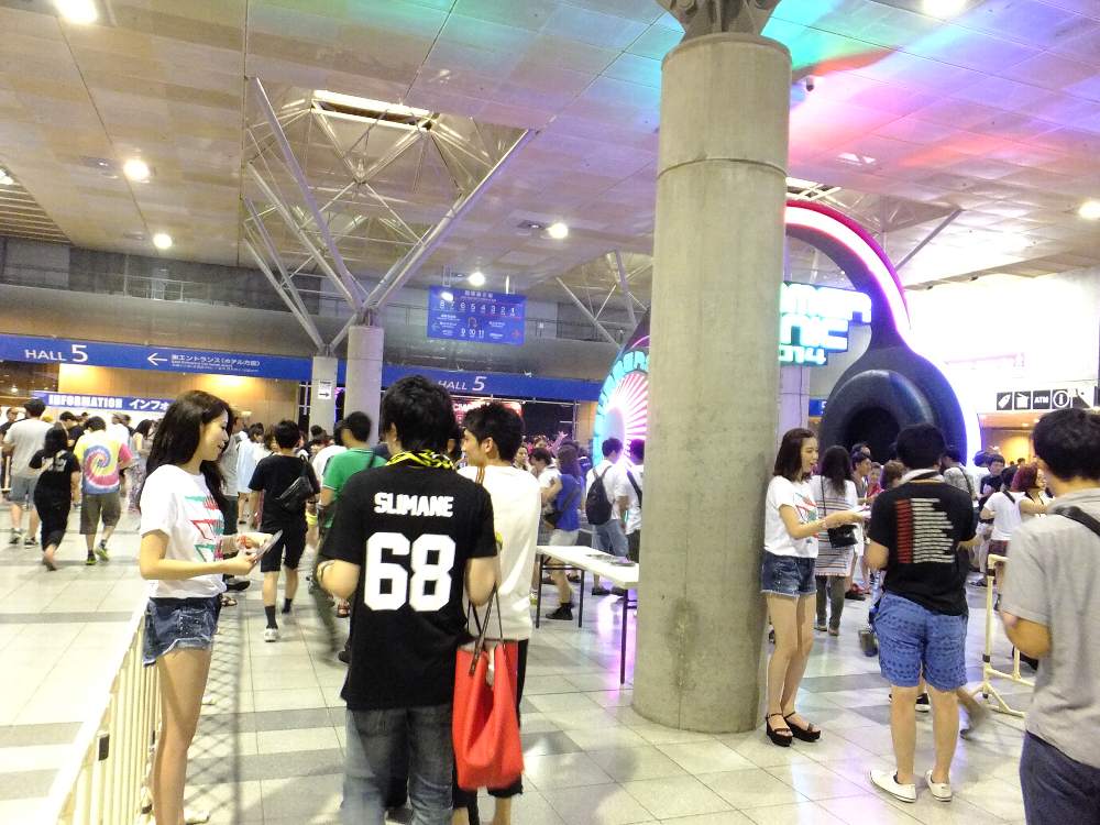 タイムテーブルの配布。