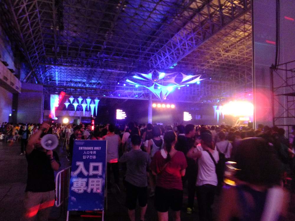 サカナクションの直前。