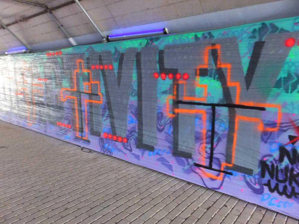 クラフトワークの「放射能」。