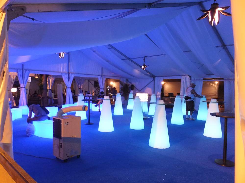 冷風機らしきものがある。