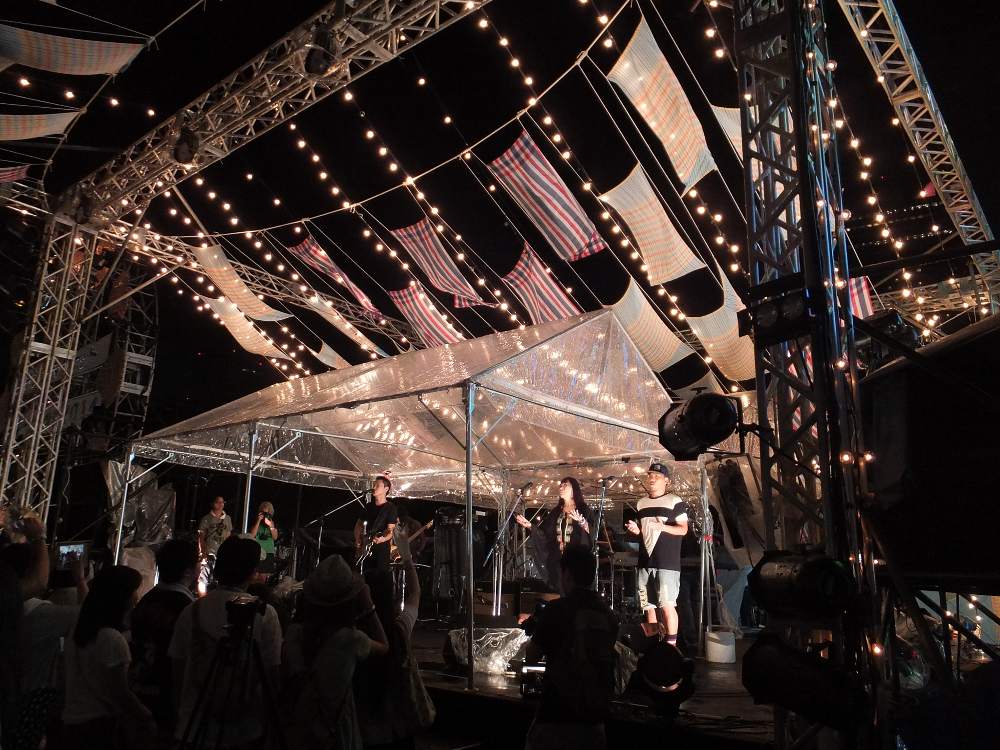 土曜の午後7時30分ごろ。