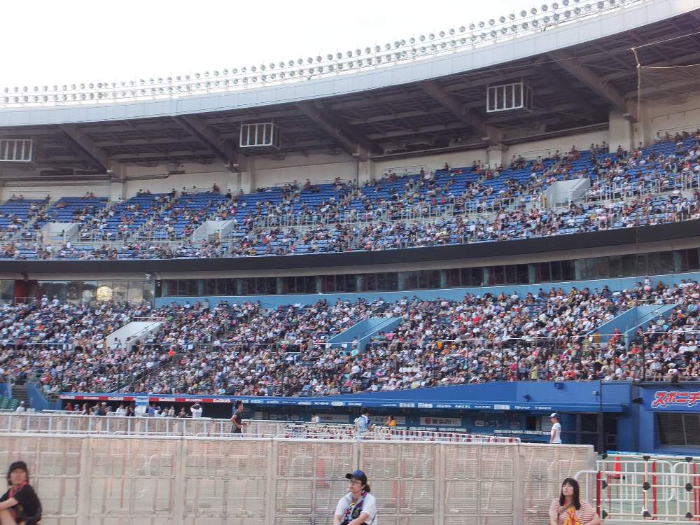 日曜の午後5時35分ごろ。リッチー・サンボラとオリアンティのころ。