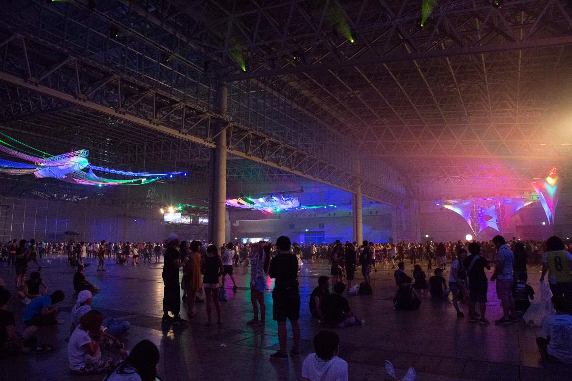 プロディジーとクルーウェラの間。