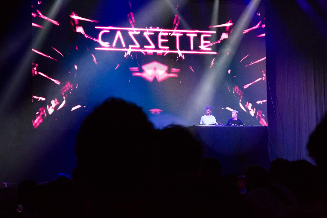 カセット。クリスタルマウンテン最後の出演者。