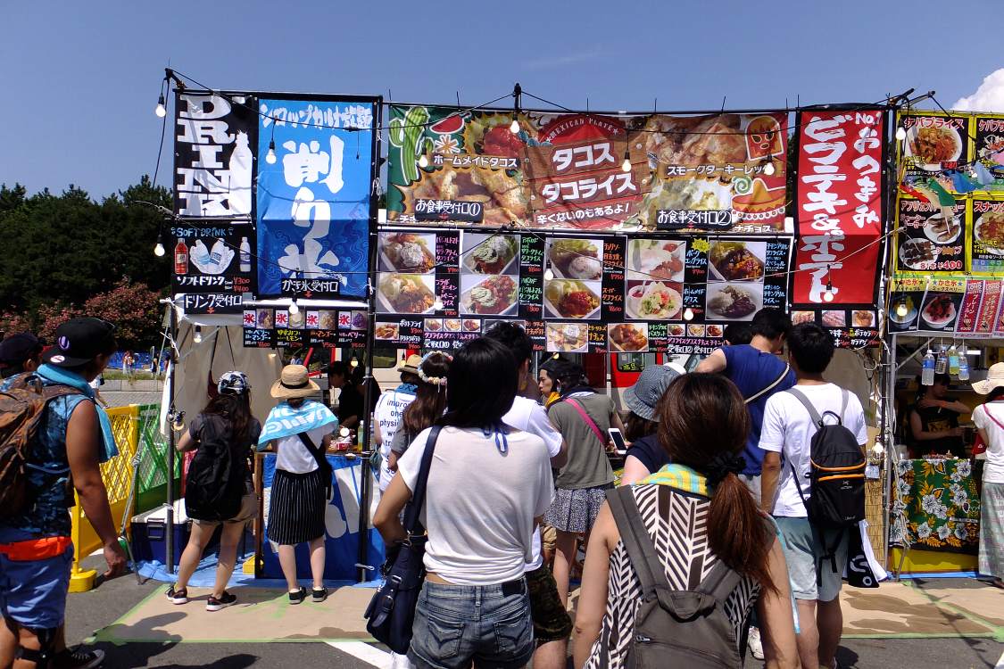 アイランドステージ周辺の飲食店。タコス、タコライスの店。