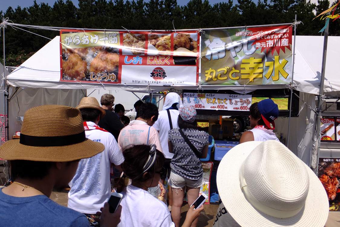 唐揚げと梨の店。梨は船橋ではなく市川産。