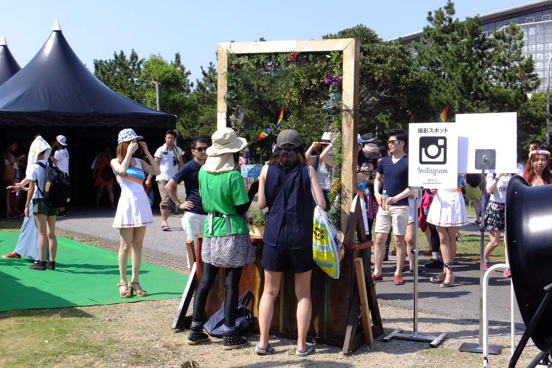 マリンステージゲート前の記念撮影所。