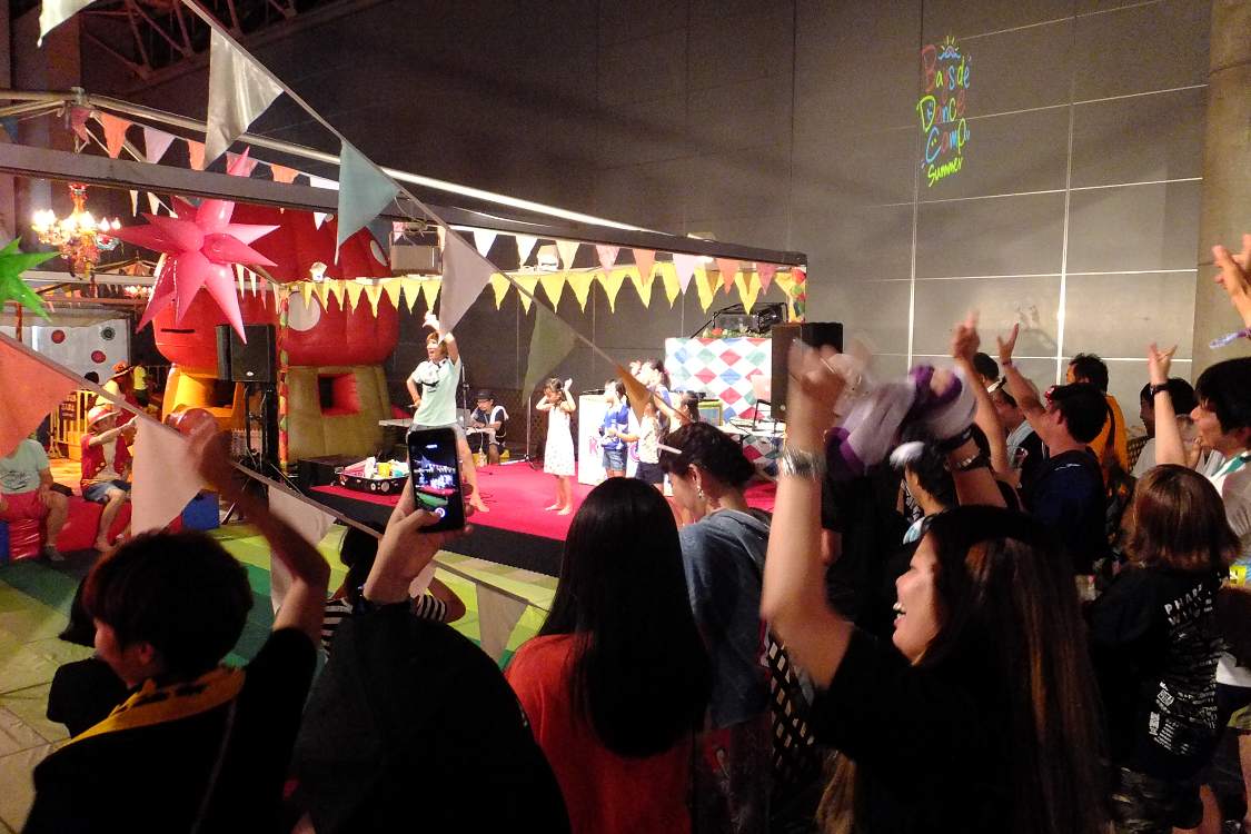 子どもより大人が盛り上がっていた。