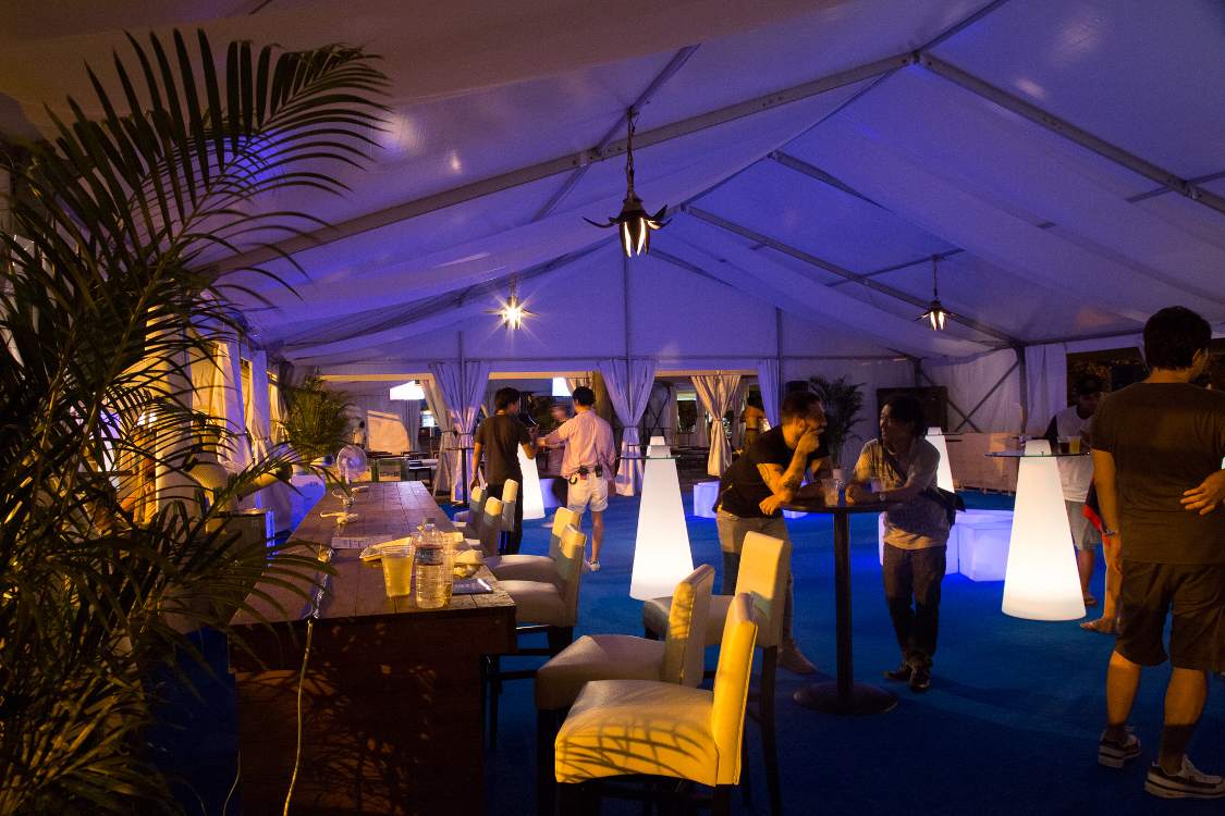 プラチナムラウンジ。終演後は閉鎖しているとみられる。