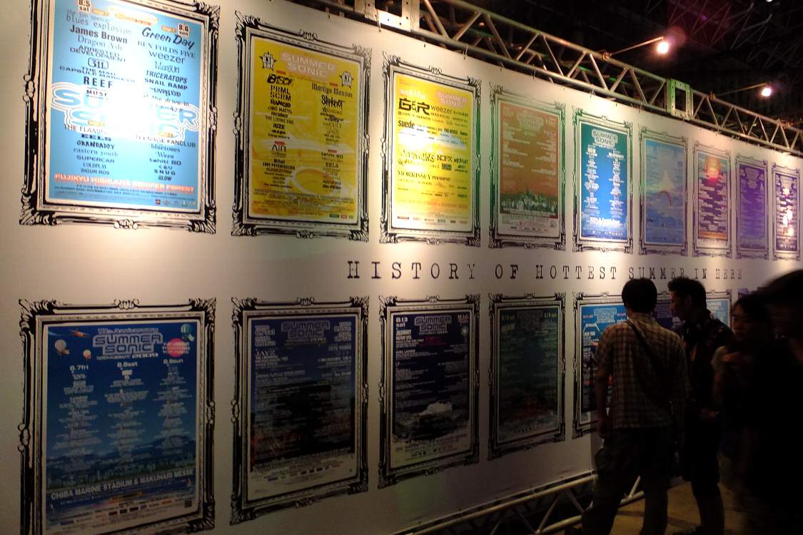 歴代のポスター。近年は毎回掲示している。実物のポスターではなくなった。