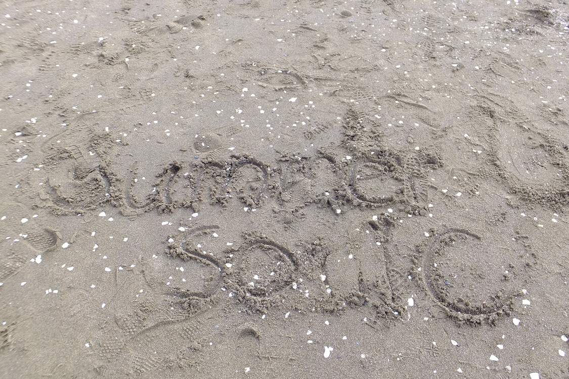 砂に書いたサマーソニック。「砂に書いたラブレター」はパット・ブーンのヒット曲。