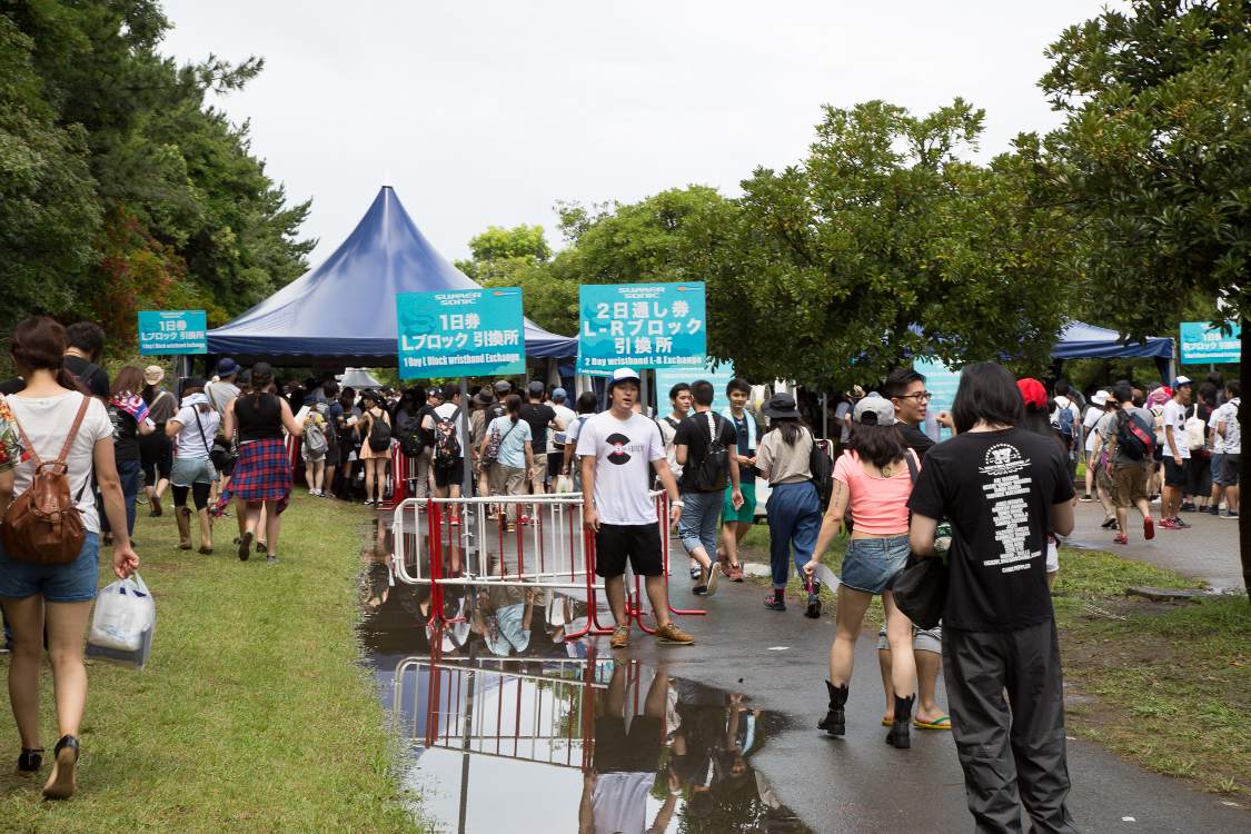 リストバンド引換所。