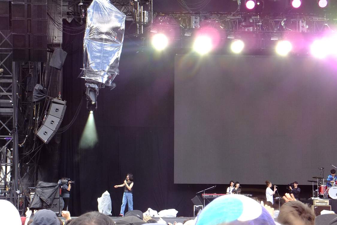 ドラムの女性が歌っていたころ。