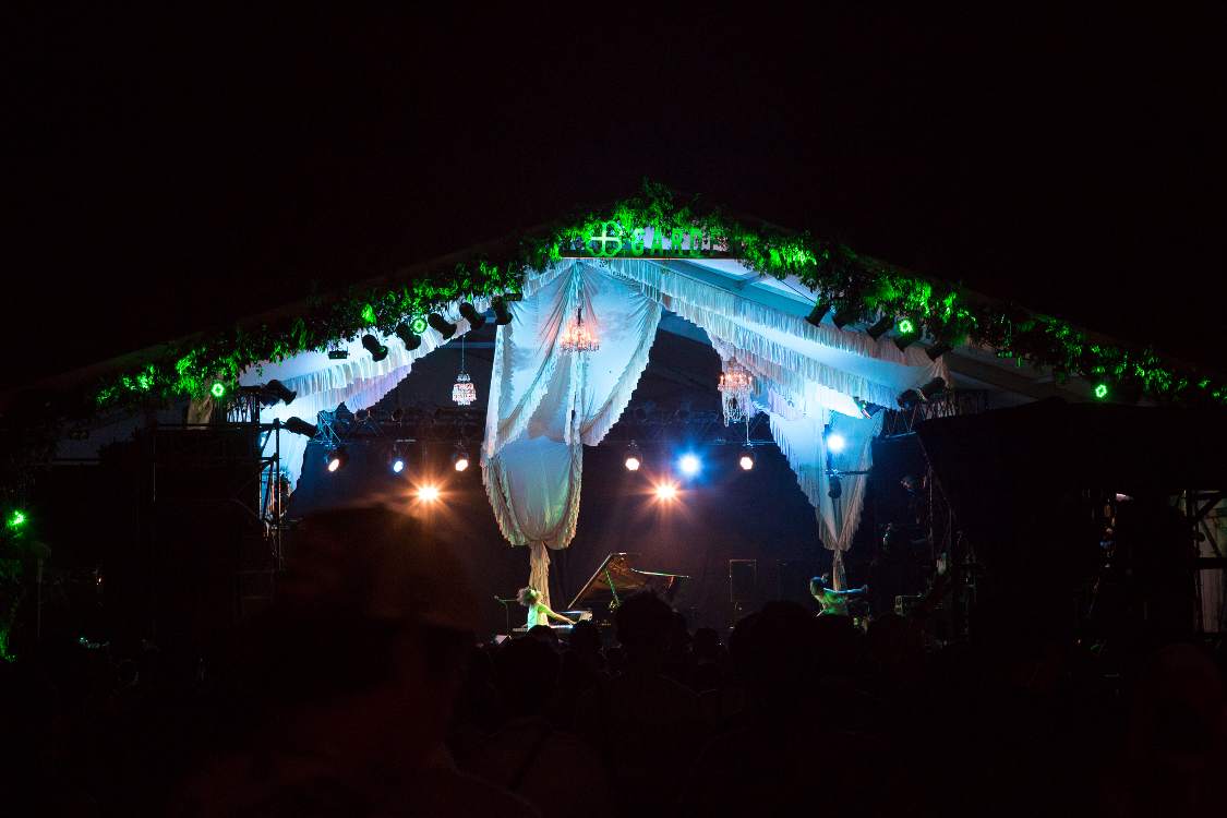 ガーデンステージ。