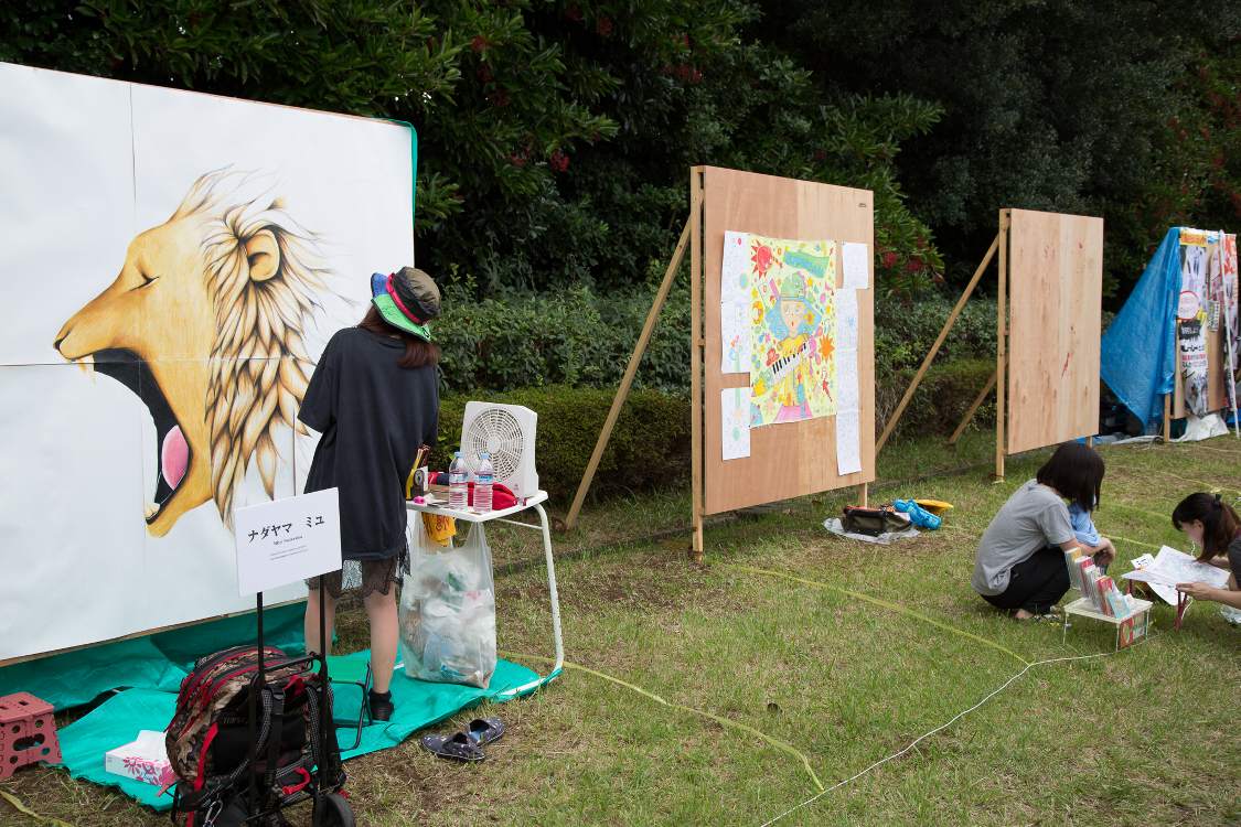 それぞれが独自の活動をしている描き手なのでしょう。ひとつひとつが他とはまったく違います。